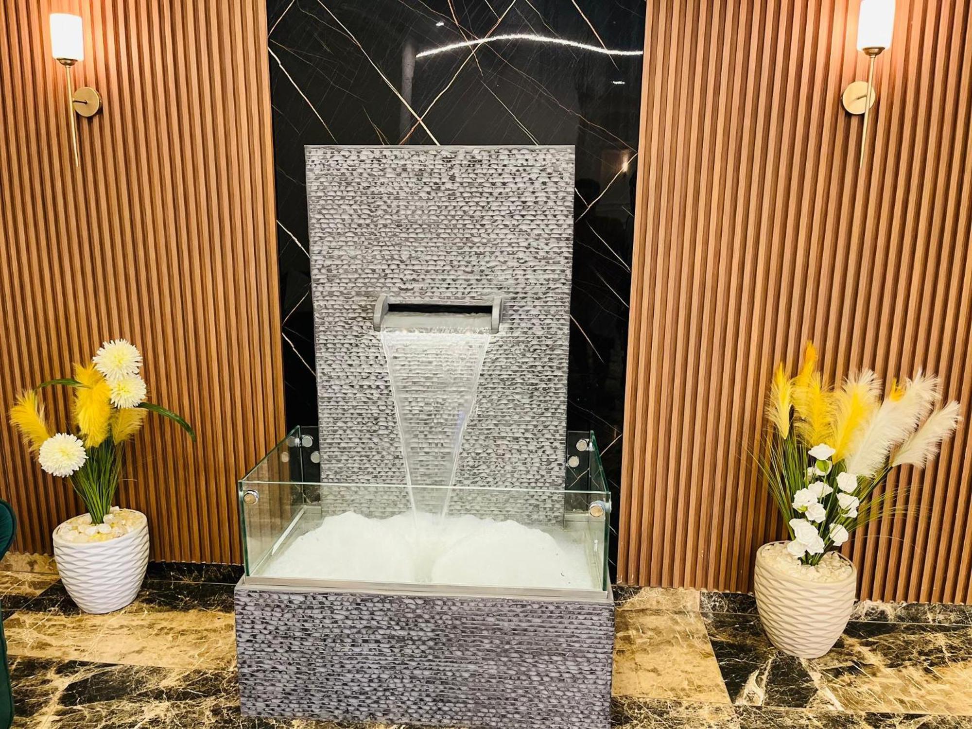 Shadow Pyramids Suites And Jacuzzi Kafret el-Gabal Exterior foto