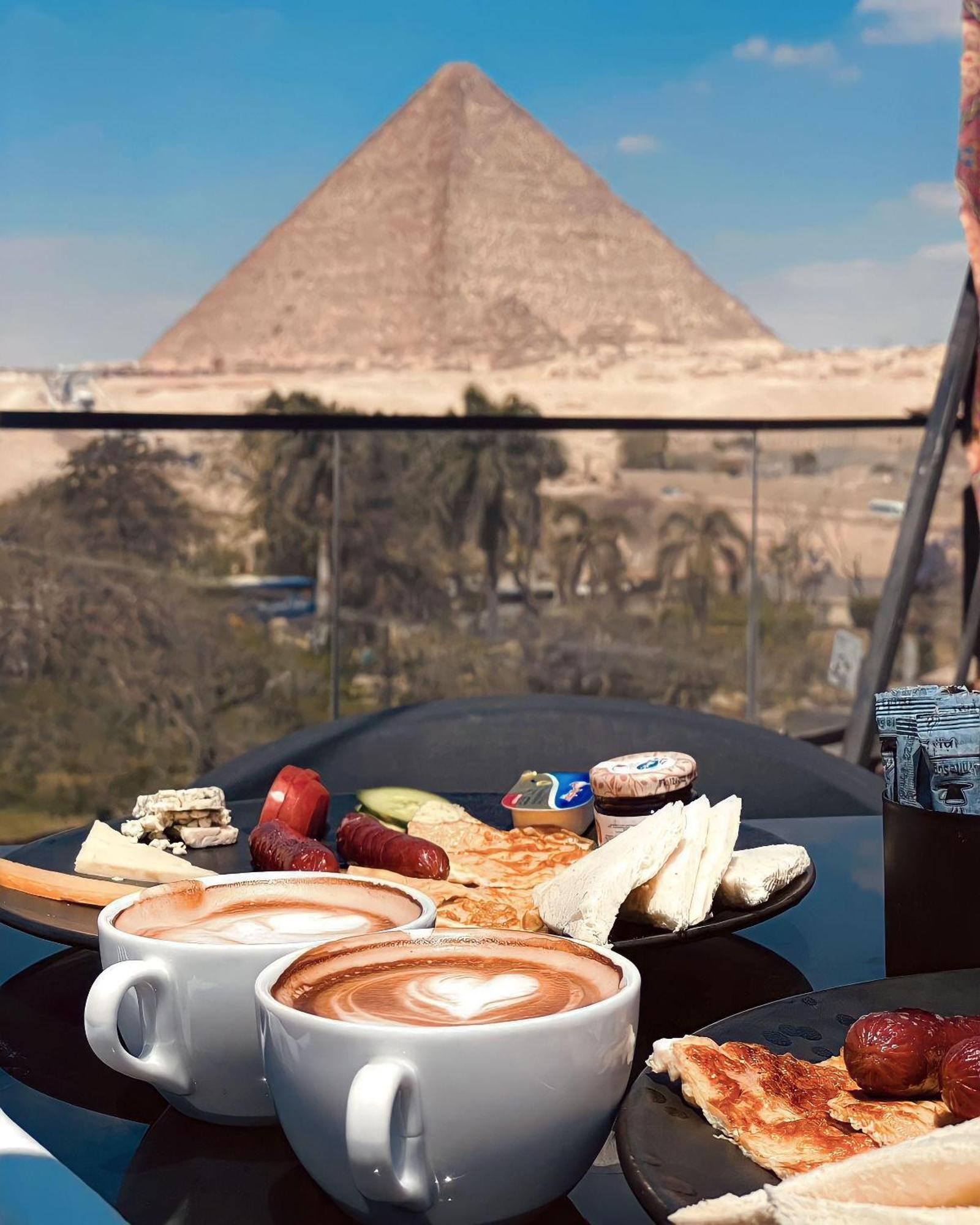 Shadow Pyramids Suites And Jacuzzi Kafret el-Gabal Exterior foto